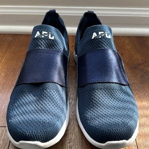 Men’s APL size 9.5 Navy